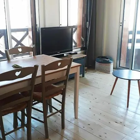 De 35 M2,avec Terrasse Et Vue Sur La Mer *