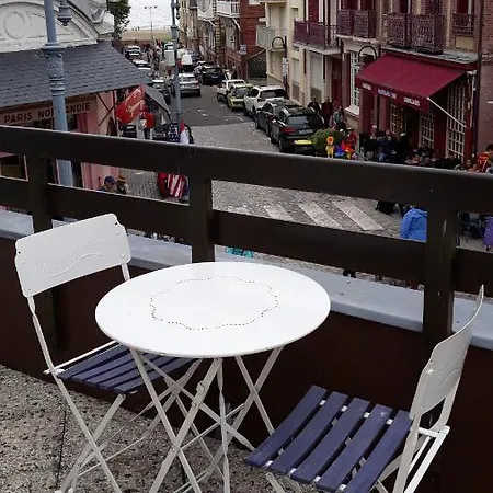De 35 M2,avec Terrasse Et Vue Sur La Mer *